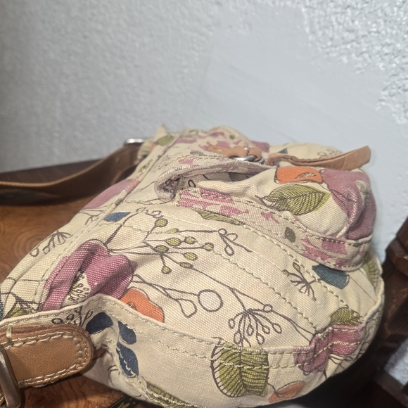 Vintage FOSSIL FLORAL CANVAS & LEATHER SHOULDER PURSE - Picture 4 of 7